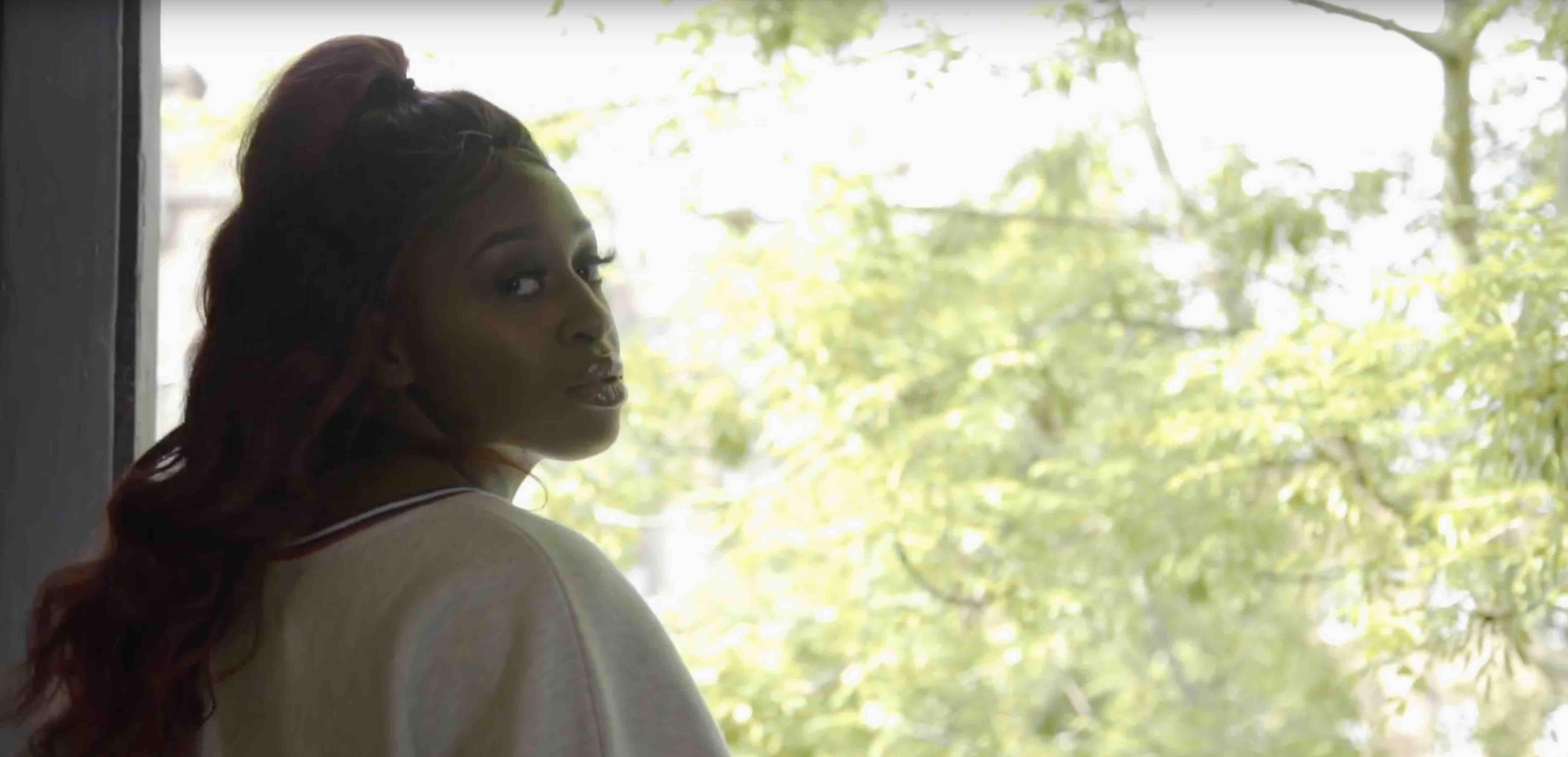 PREMIERE: Dayasoul [@lovedayasoul] makes her debut with “Worst In Me”